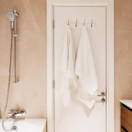 Wf 104m2 Prestige With Terrace, Gym And Pool